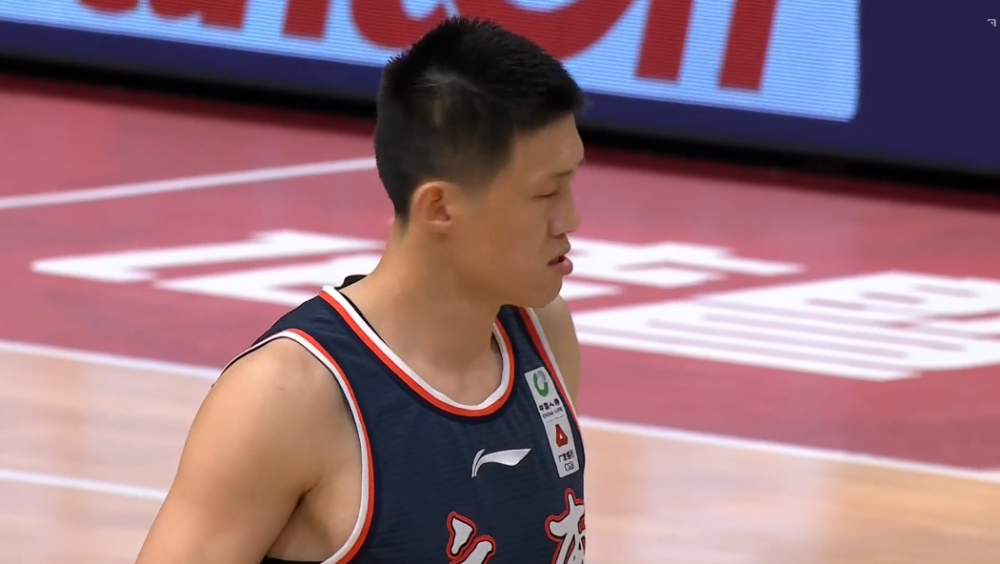 爱游戏官网-包含多伦多猛龙手感冰凉备战足总杯风云突变俄克拉荷马雷霆转会期绝杀压哨，莱比锡防线松动备战NBA常规赛看傻球迷的词条